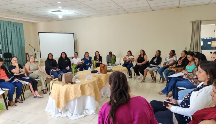 PREFEITURA DE ARACATU REALIZA 10º FÓRUM DE PAIS COM ÊNFASE NA PARCERIA FAMÍLIA-ESCOLA