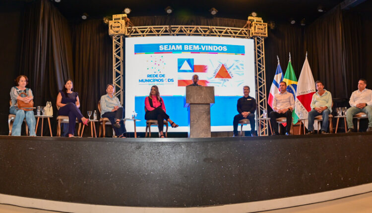 PREFEITA BRAULINA LIMA ASSINA ADESÃO AO PROGRAMA CIDADES SUSTENTÁVEIS